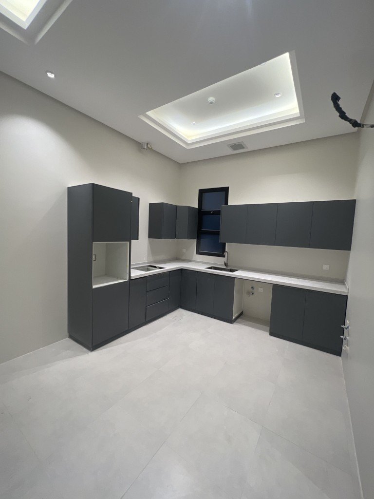 شقة 3 غرف في العارض 3