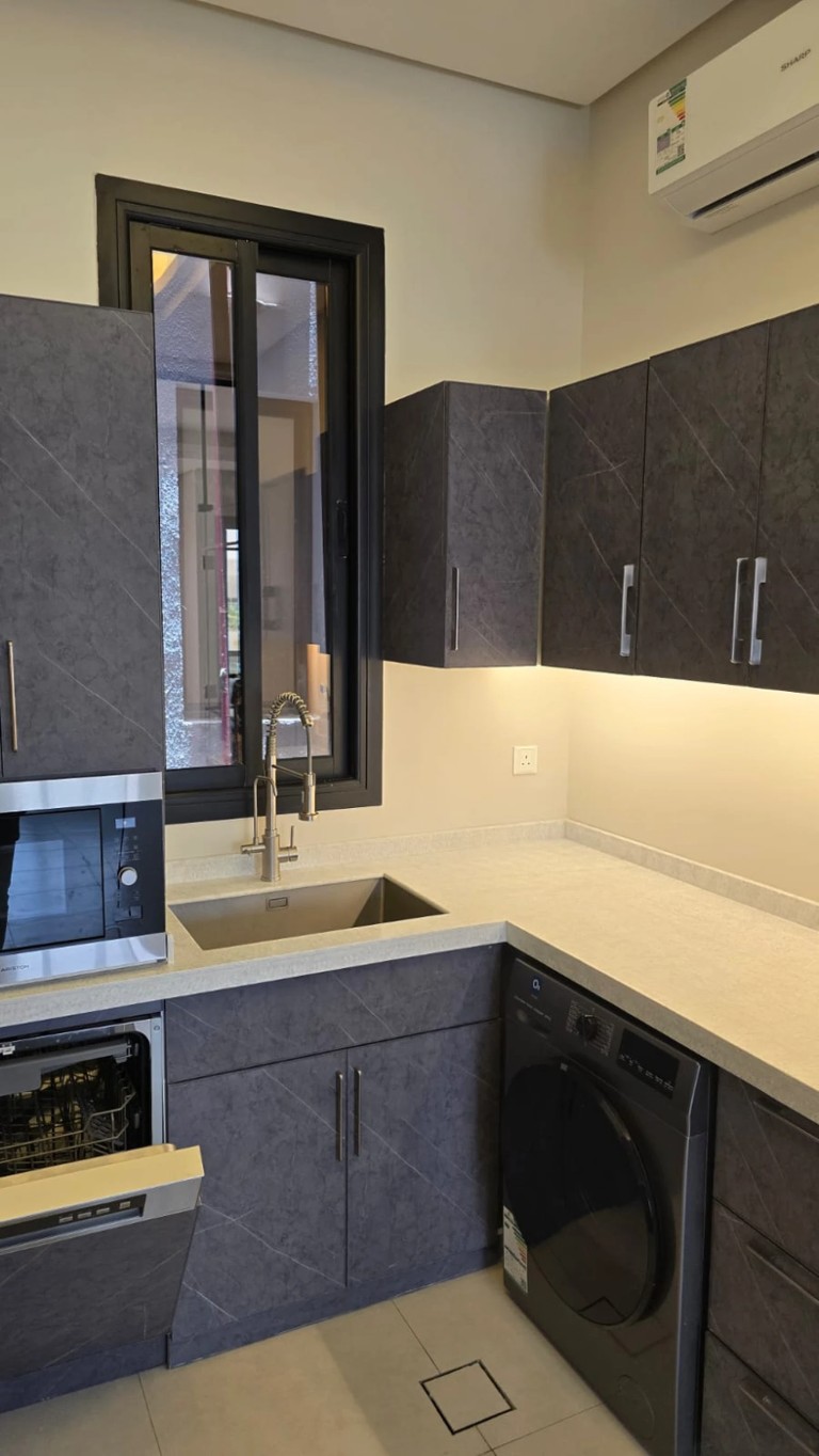 3 bedroom apartment in Al Aridh 2