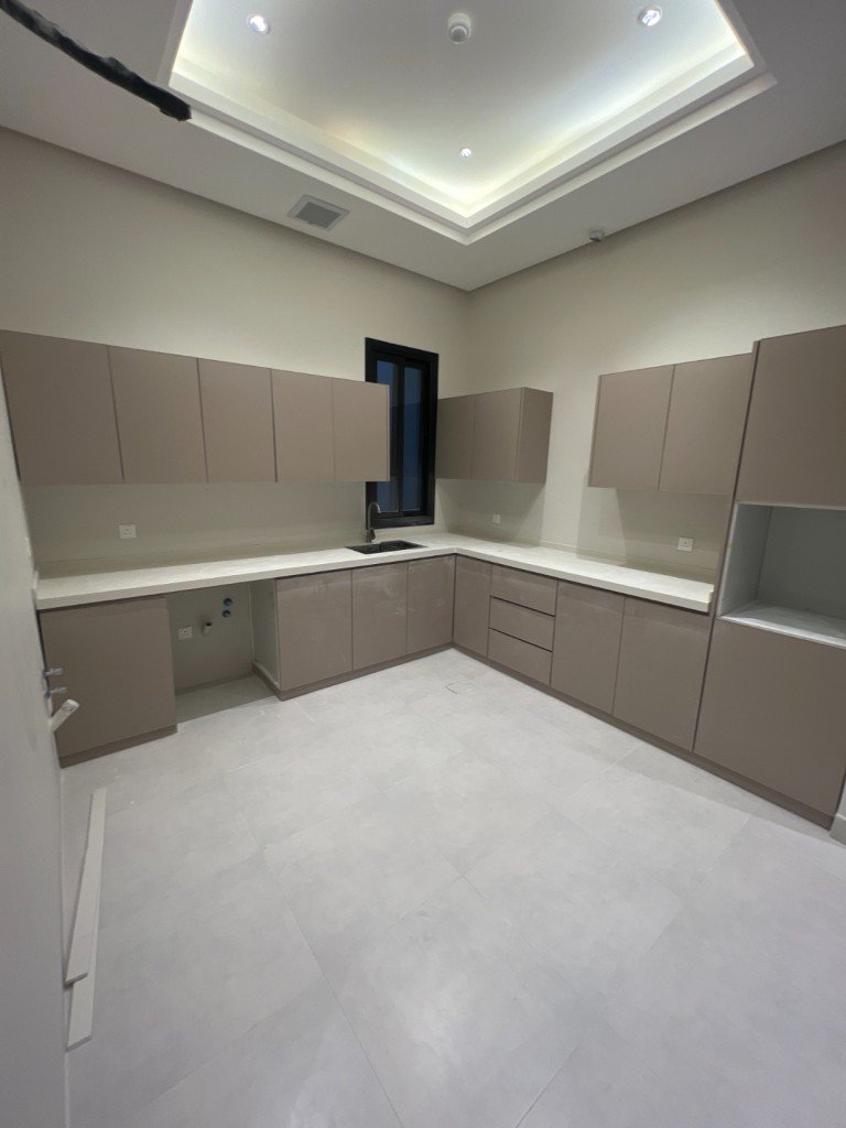 شقة 3 غرف في العارض 2