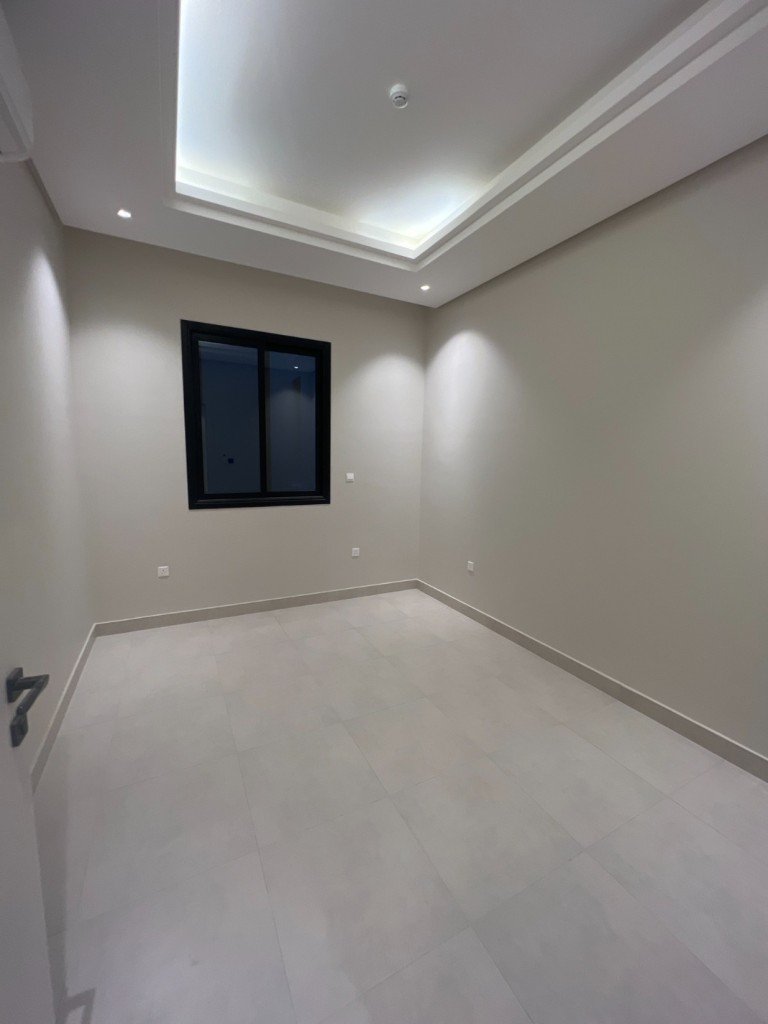 شقة 3 غرف في العارض 4